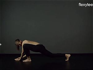 FlexyTeens - Zina demonstrates pliable naked body